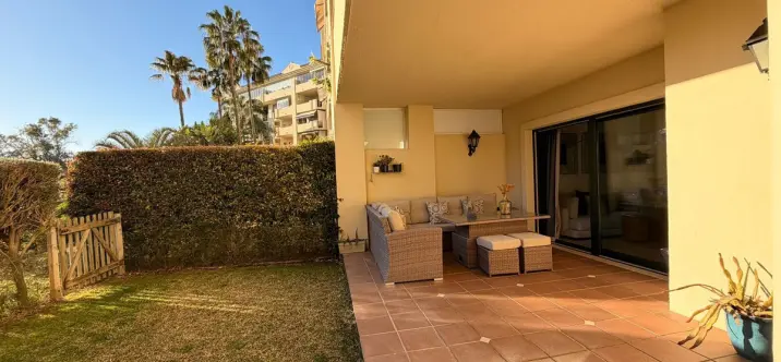 Долгосрочная аренда апартаментов на первом этаже в Guadalmina Alta 0