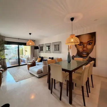 Долгосрочная аренда апартаментов на первом этаже в Guadalmina Alta