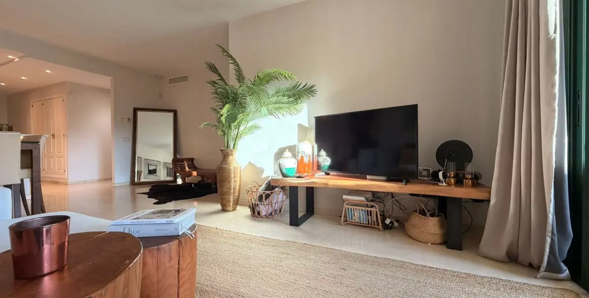 Долгосрочная аренда апартаментов на первом этаже в Guadalmina Alta 10