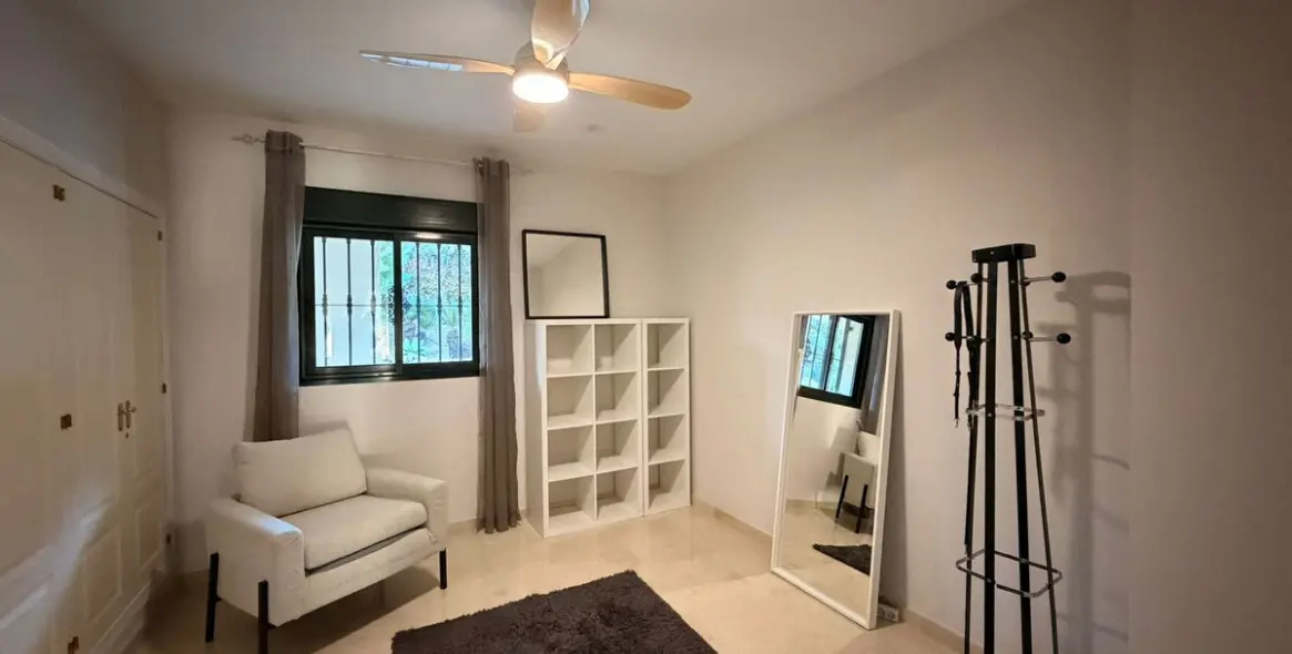 Долгосрочная аренда апартаментов на первом этаже в Guadalmina Alta 16