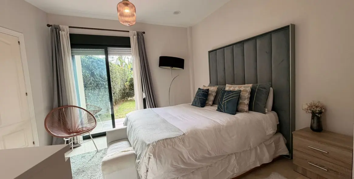 Долгосрочная аренда апартаментов на первом этаже в Guadalmina Alta 19