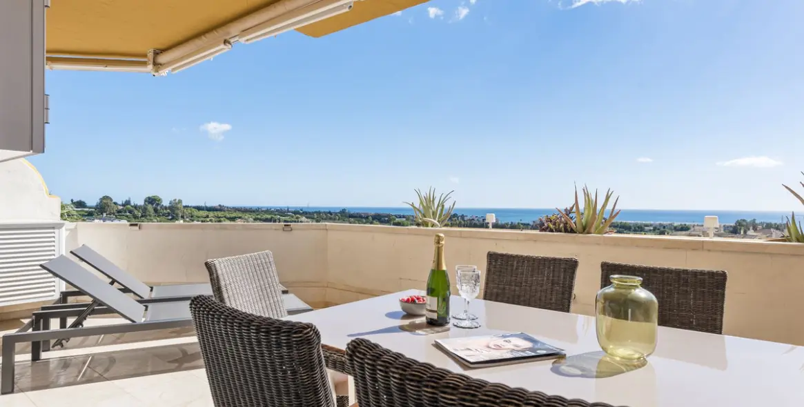 Sale of middle floor apartment in Selwo 1