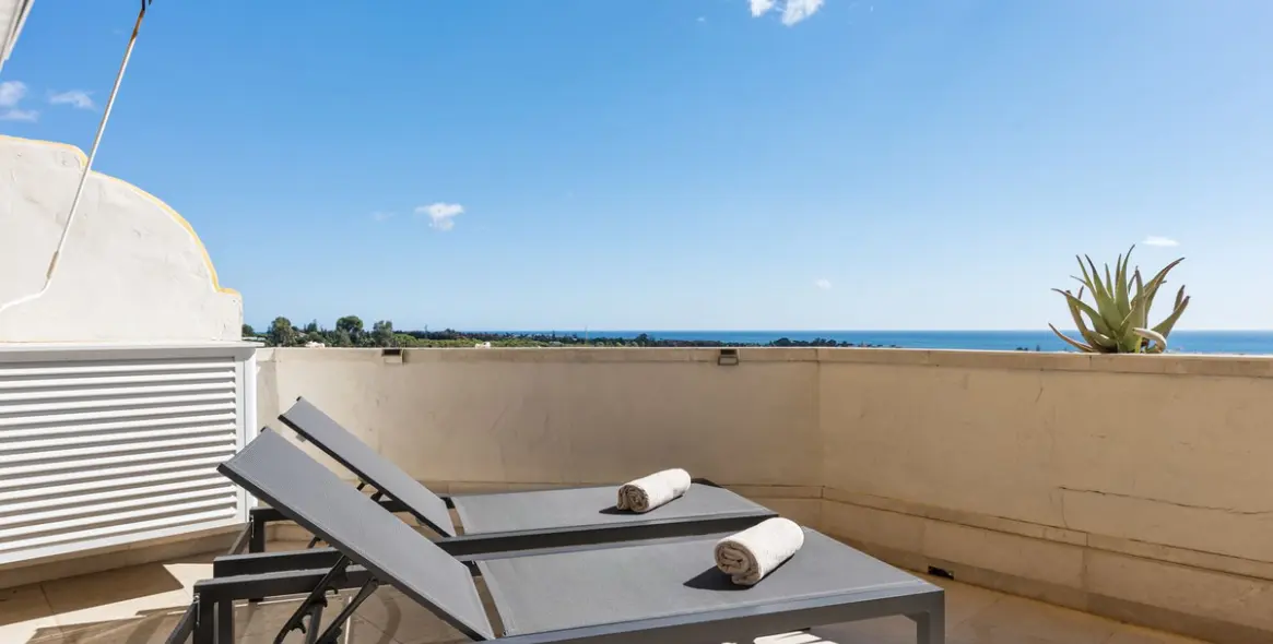 Sale of middle floor apartment in Selwo 2