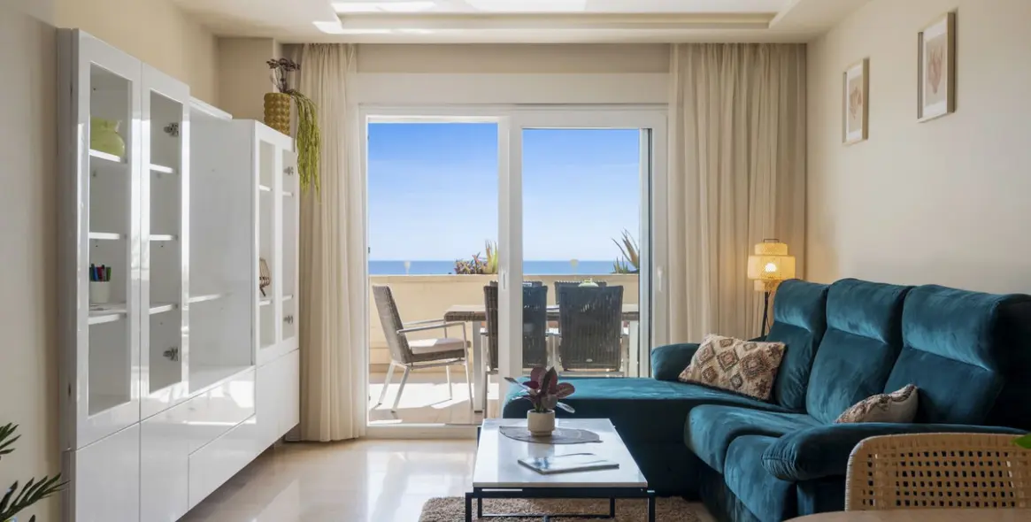 Sale of middle floor apartment in Selwo 6