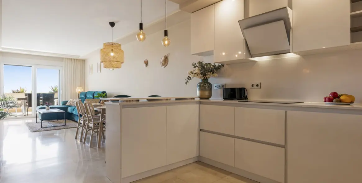 Sale of middle floor apartment in Selwo 10