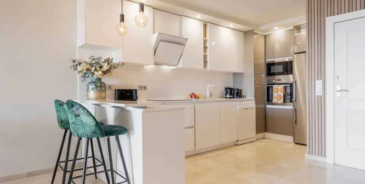 Sale of middle floor apartment in Selwo 11