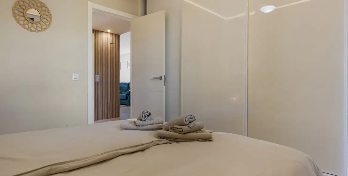 Sale of middle floor apartment in Selwo 18