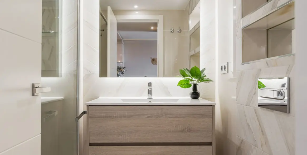 Sale of middle floor apartment in Selwo 19