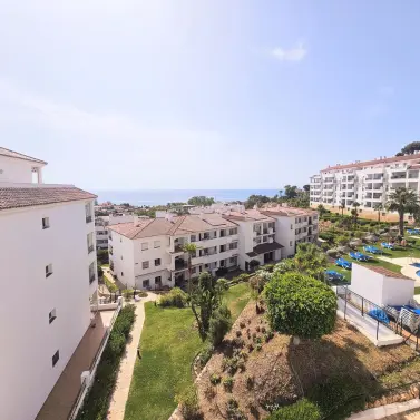 Sale of middle floor apartment in Miraflores