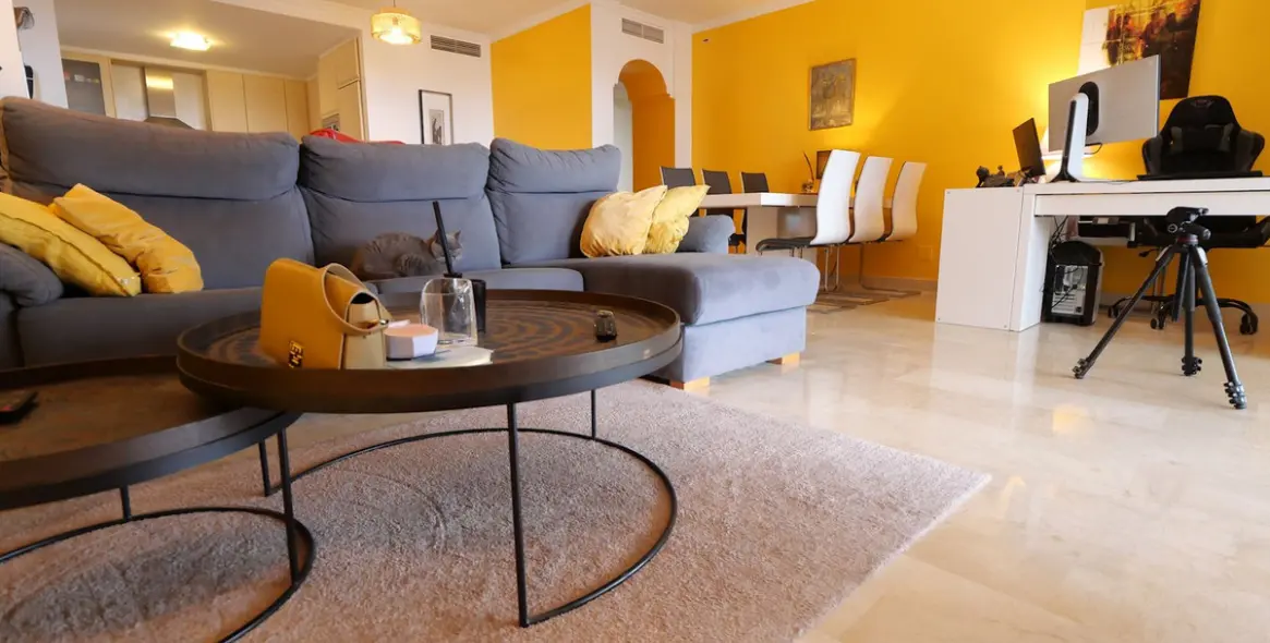 Продажа апартаментов на первом этаже в Calahonda 3