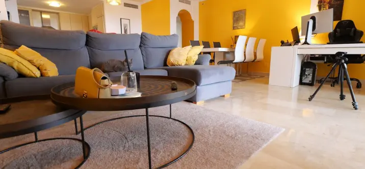 Venta de apartamento en planta baja en Calahonda 2