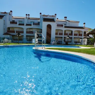 Venta de apartamento en planta baja en Calahonda