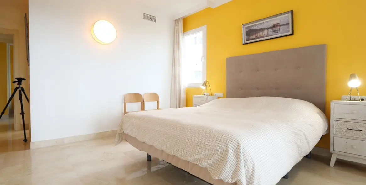 Продажа апартаментов на первом этаже в Calahonda 9