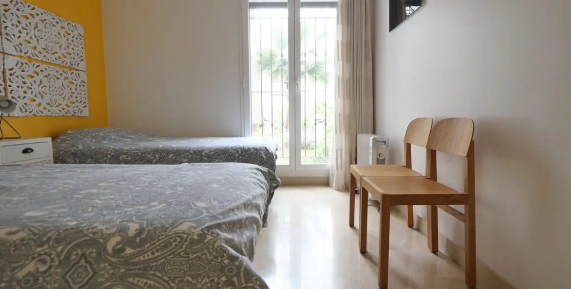 Продажа апартаментов на первом этаже в Calahonda 13