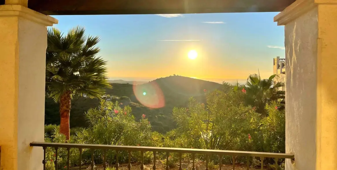 Sale of ground floor apartment in Calahonda 21