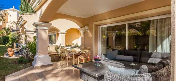 Продажа апартаментов на первом этаже в Elviria 2