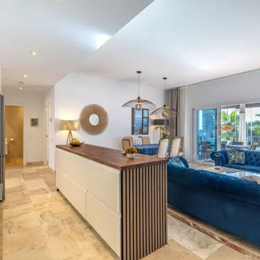 Продажа апартаментов на первом этаже в Benahavís