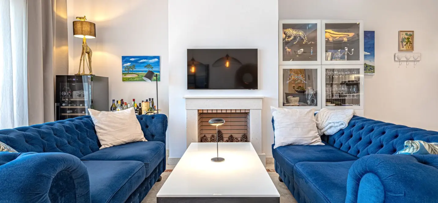 Sale of ground floor apartment in Benahavís 2