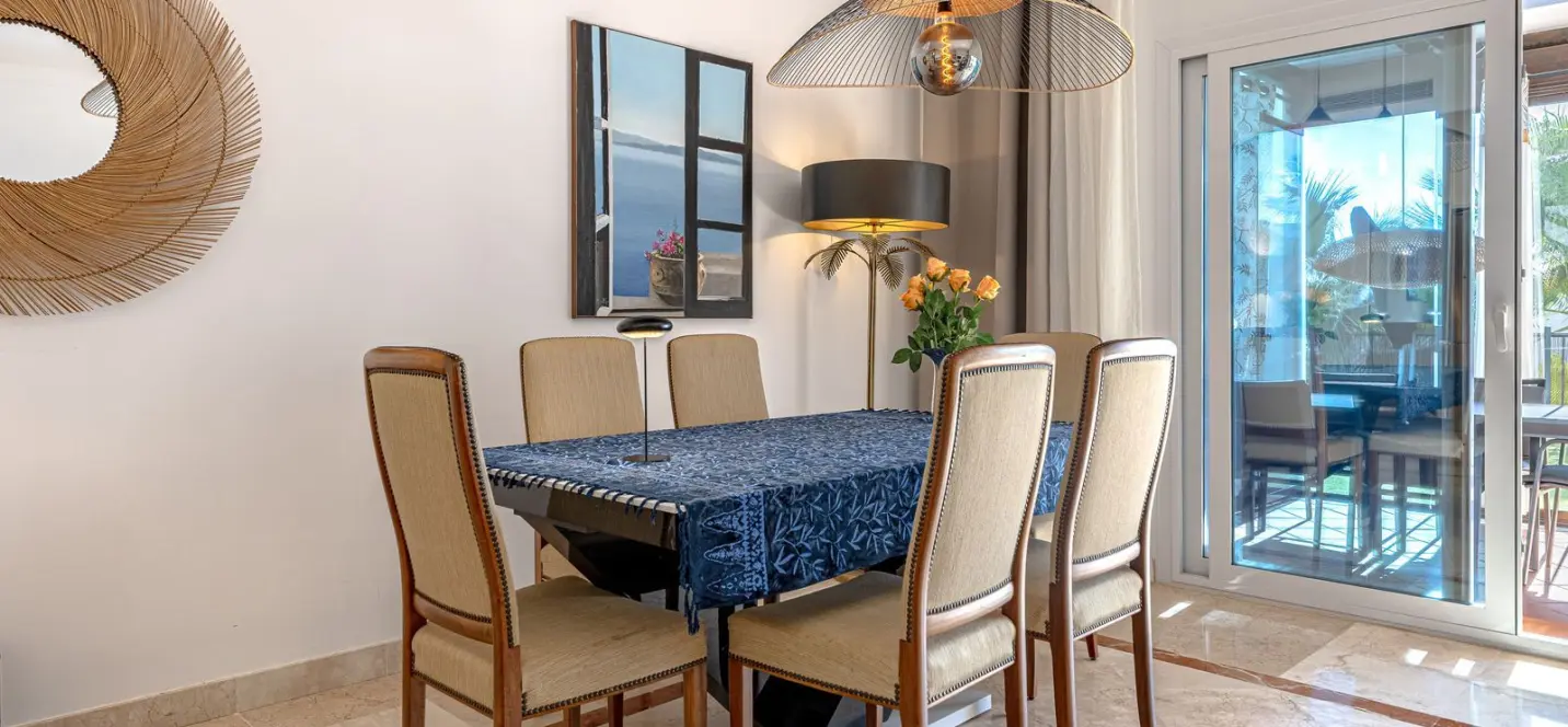 Sale of ground floor apartment in Benahavís 3