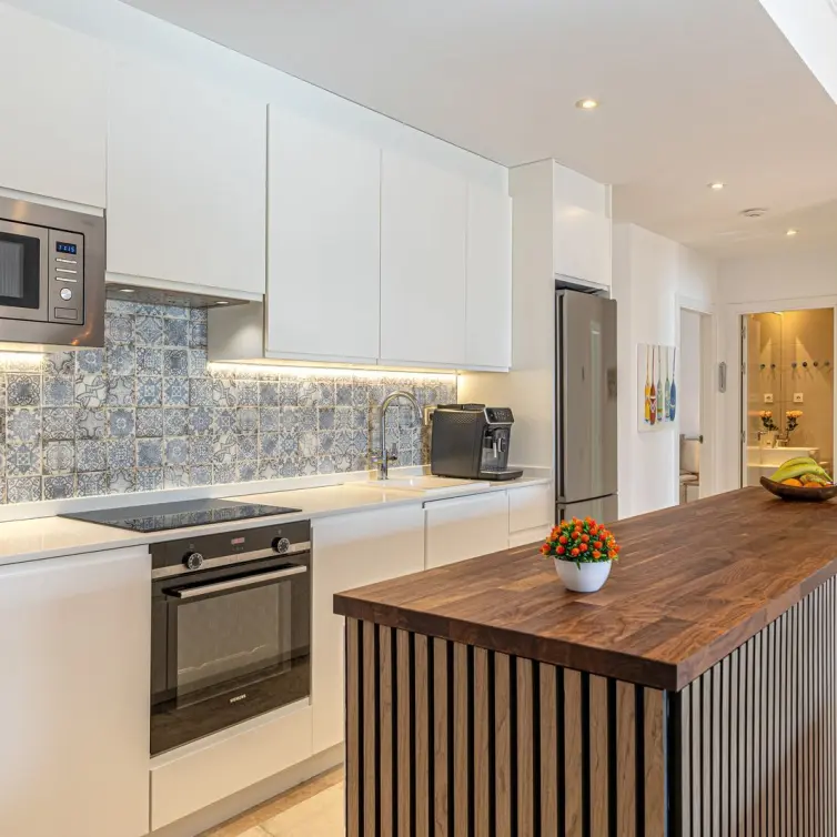 Sale of ground floor apartment in Benahavís