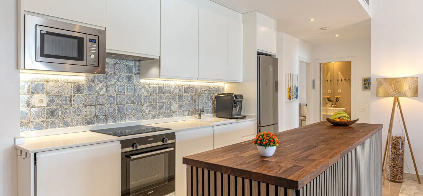 Sale of ground floor apartment in Benahavís 4