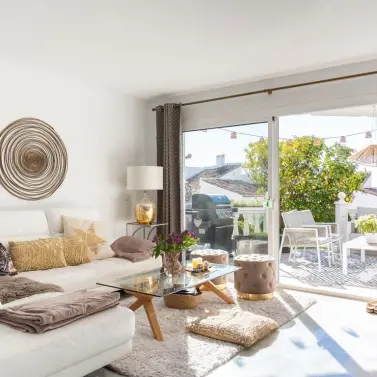 Продажа дома на две семьи в Calahonda