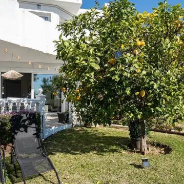 Продажа дома на две семьи в Calahonda