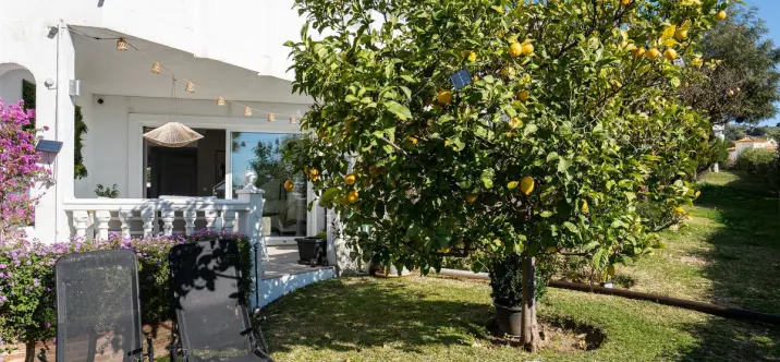 Продажа дома на две семьи в Calahonda 2