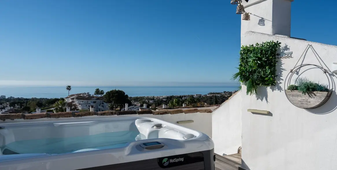 Продажа дома на две семьи в Calahonda 11