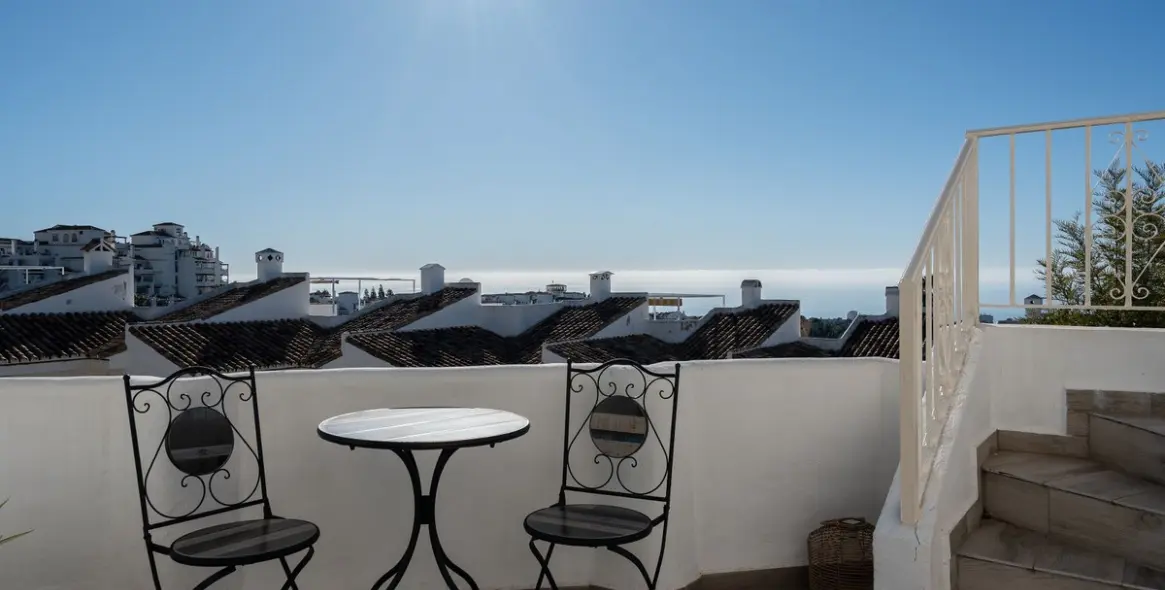 Продажа дома на две семьи в Calahonda 14