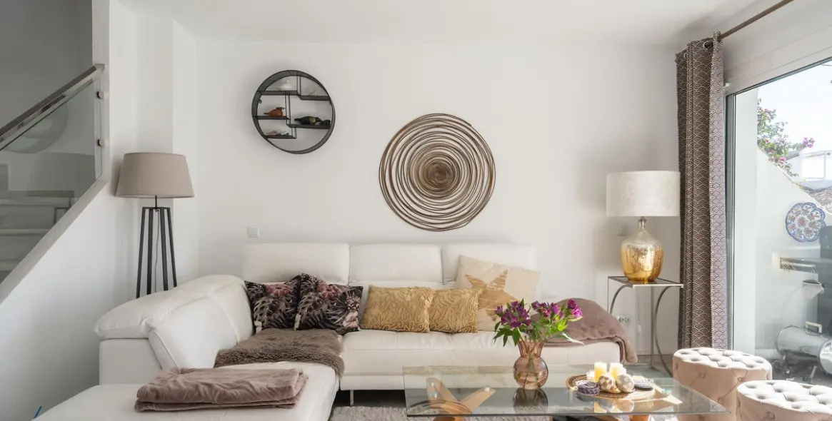 Продажа дома на две семьи в Calahonda 17