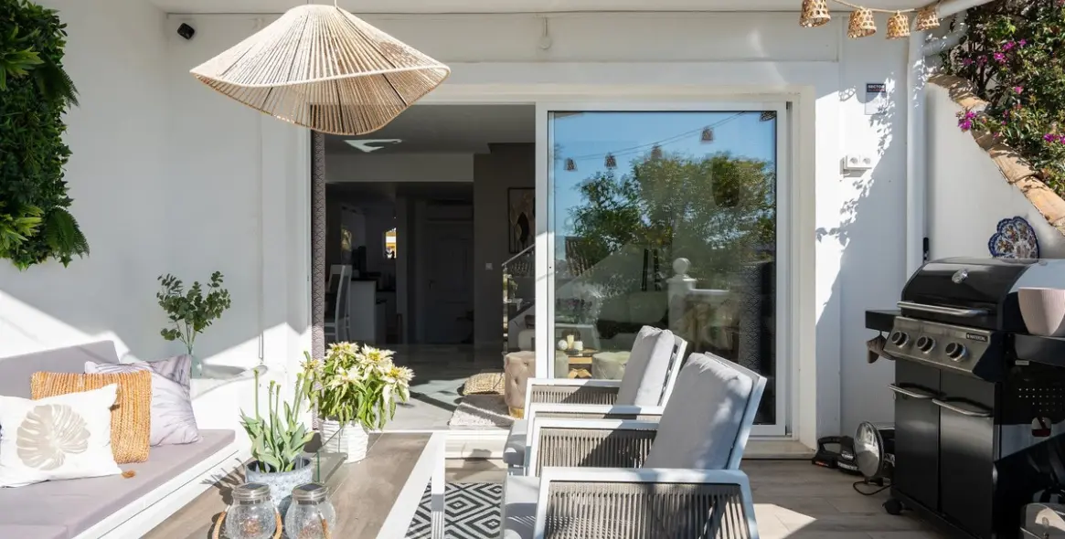 Продажа дома на две семьи в Calahonda 24