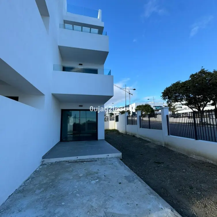 Venta de apartamento en planta media en Estepona