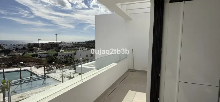Sale of penthouse in Estepona 0
