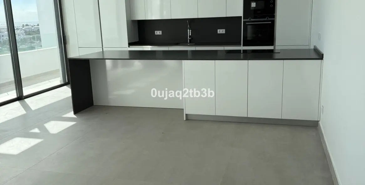 Sale of penthouse in Estepona 2