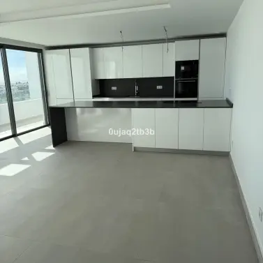 Sale of penthouse in Estepona