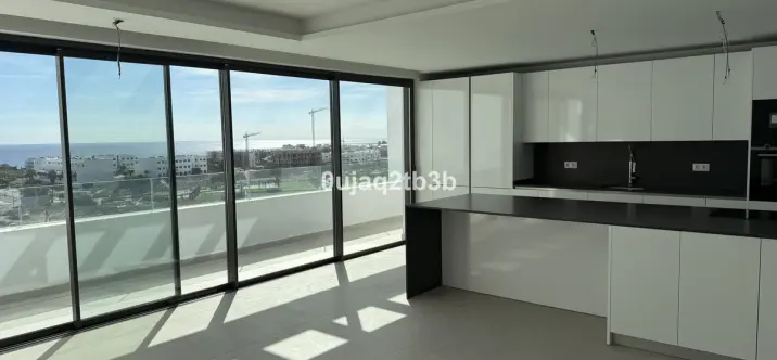 Sale of penthouse in Estepona 2