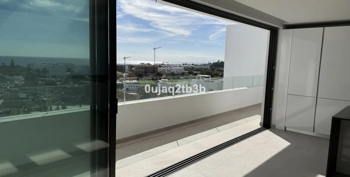 Sale of penthouse in Estepona 4