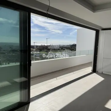 Sale of penthouse in Estepona
