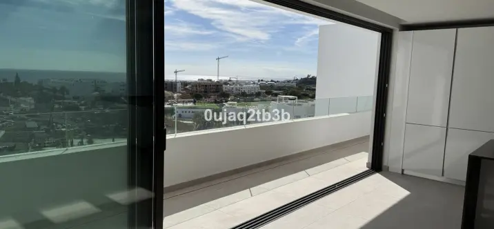 Sale of penthouse in Estepona 3