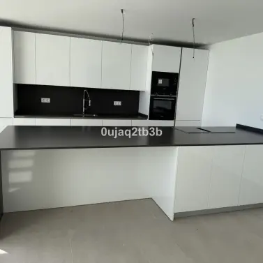 Sale of penthouse in Estepona