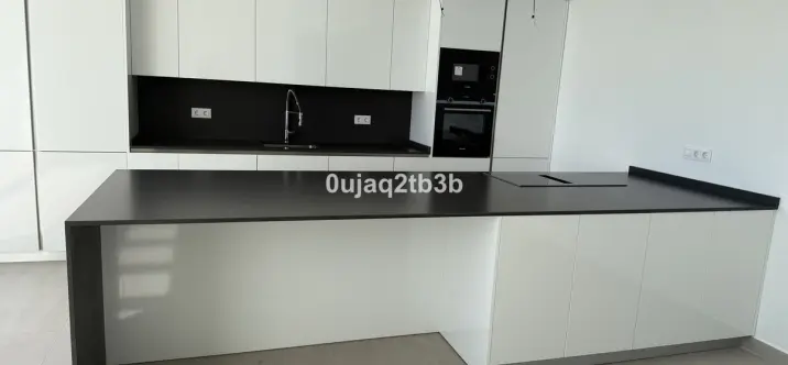 Sale of penthouse in Estepona 4