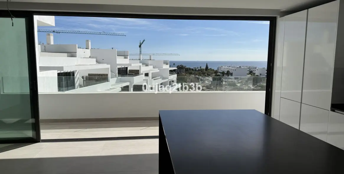 Sale of penthouse in Estepona 6