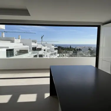 Sale of penthouse in Estepona