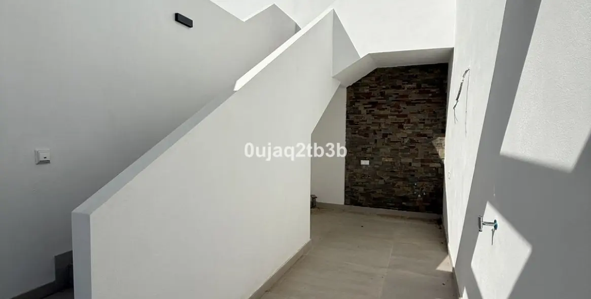 Sale of penthouse in Estepona 8