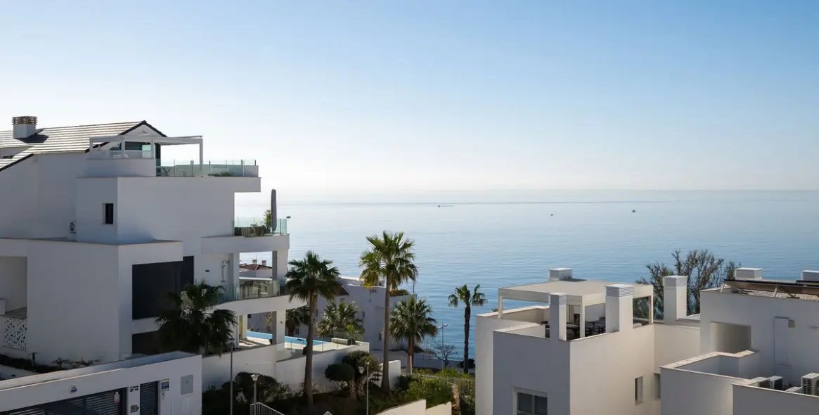 Sale of penthouse duplex in Torrequebrada 18