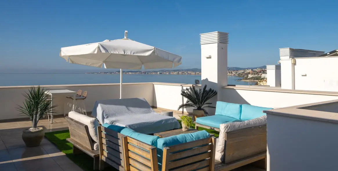 Sale of penthouse duplex in Torrequebrada 27