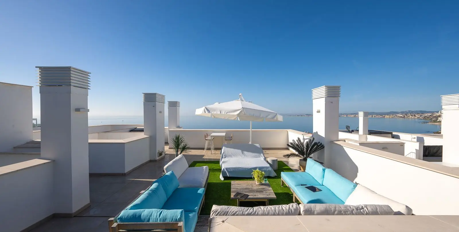 Venta de ático dúplex en Torrequebrada 28