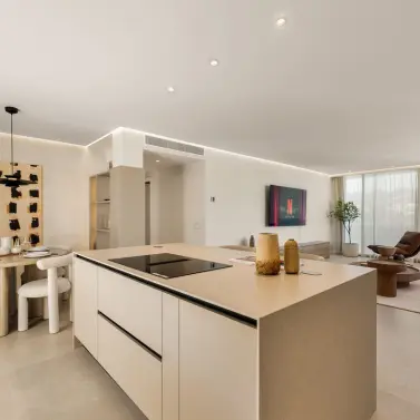 Venta de apartamento en planta media en Nueva Andalucía