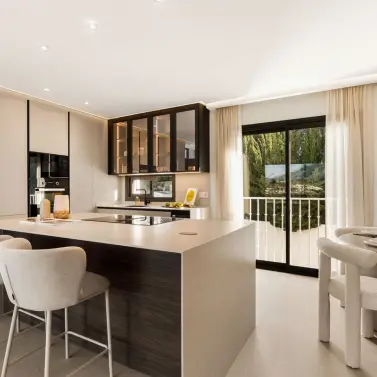 Venta de apartamento en planta media en Nueva Andalucía